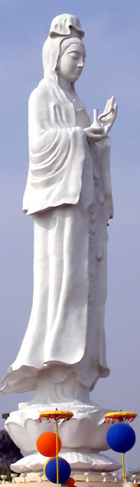 One of many modern statues of Quan Yin: a living tradition